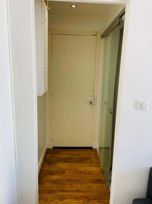 Charming & Cocooning Flat - Canal De L'ourq Apartment Pantin